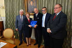 v.l.: Gespräch im Ministerium für Kultur der Russischen Föderation: Dieter Gauf, Olga Yarilova, Staatsministerin für Tourismus, Willy Della Walle, Benedikt Esser und Sergej Shpilko, Präsident des Verbandes der Russischen Tourismusindustrie.