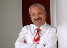 Geschäftsführer Uwe Schneider Geschäftsführer Uwe Schneider