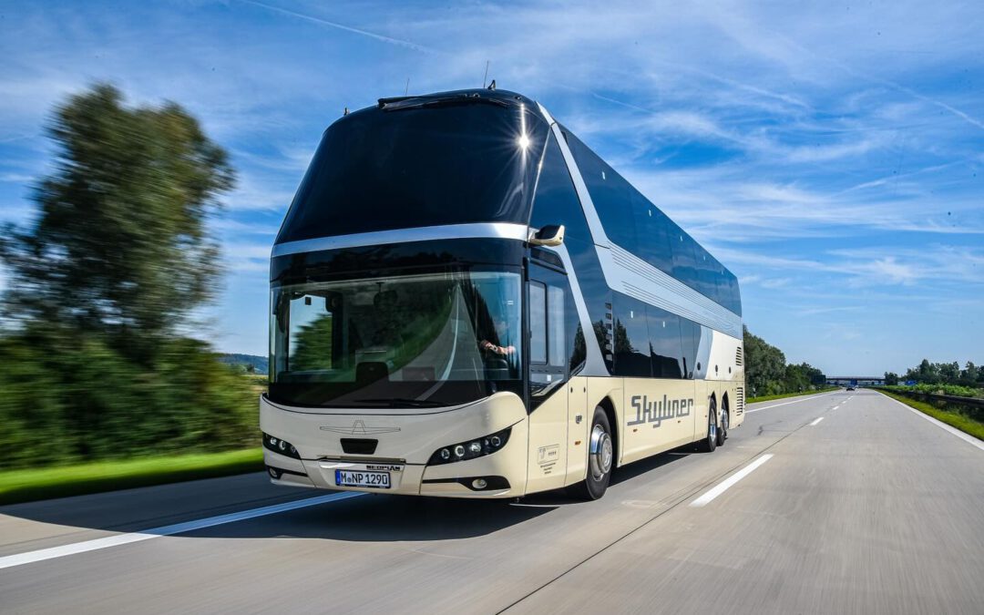 Zum 85. Geburtstag: Exklusive Auwärter Edition Neoplan Skyliner