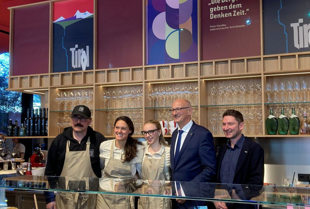 BUSZIEL INNSBRUCK: Moments Tirol eröffnet