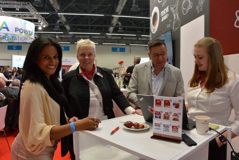 Anzeige | LIVE VON DER RDA-EXPO: Service-Reisen denkt Gruppenreisen weiter