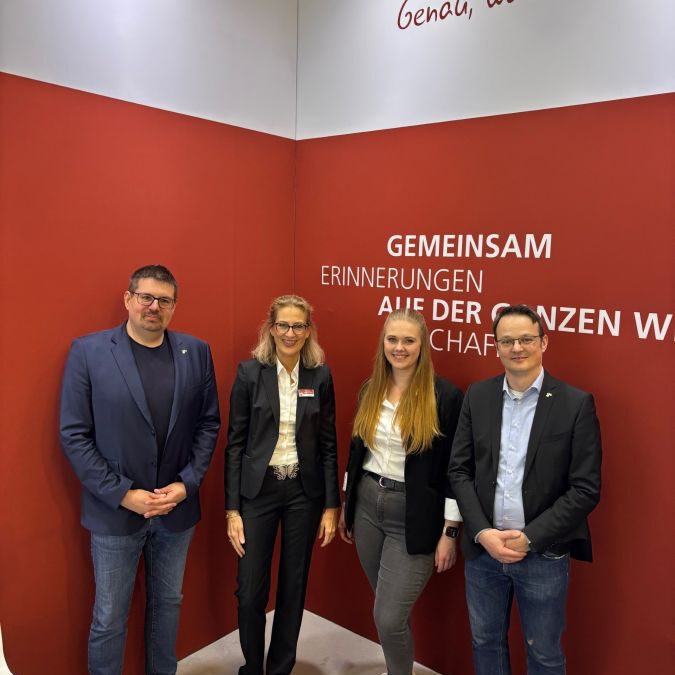 STRATEGISCHE KOOPERATION: Service-Reisen und Team Neusta starten Partnerschaft