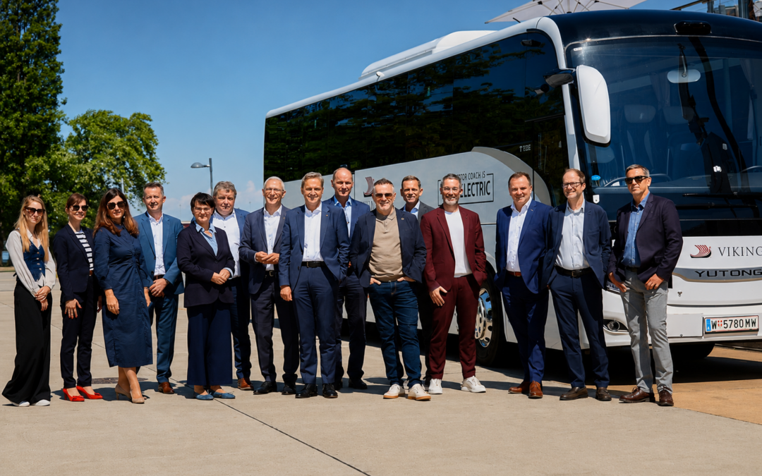 KOOPERATION VON VIKING UND BLAGUSS: E-Reisebus bringt Kreuzfahrtgäste in die Wiener Innenstadt