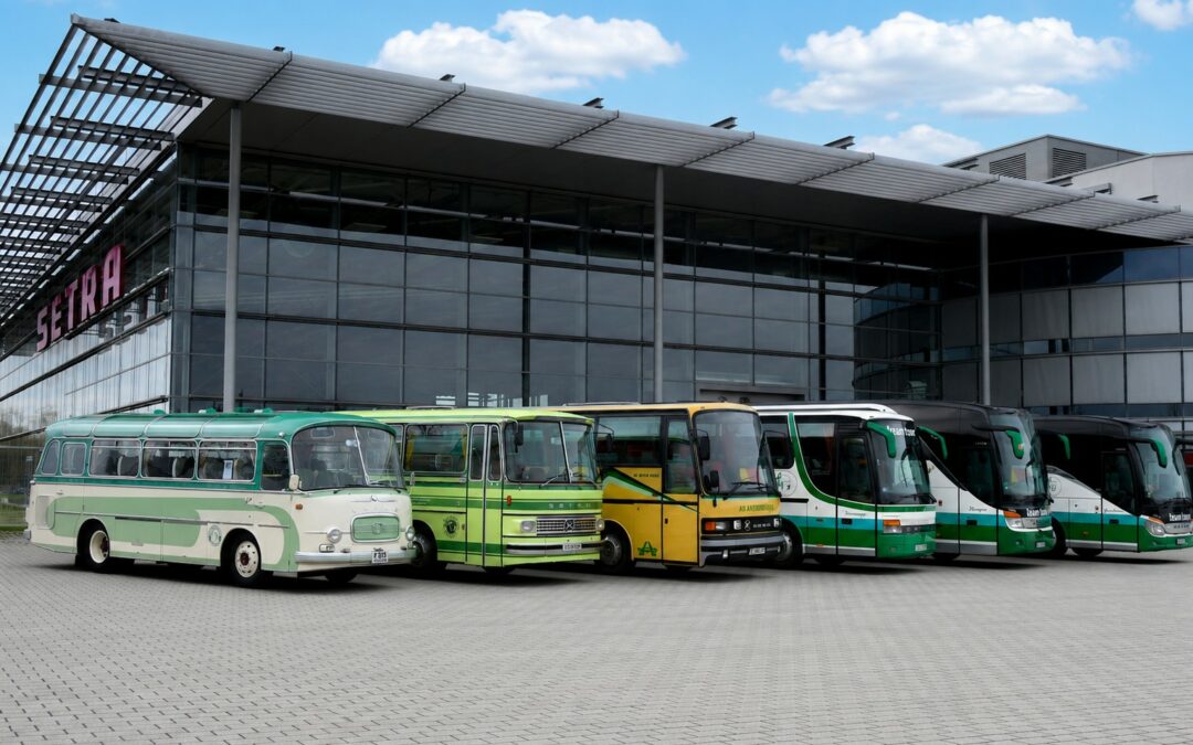 NEUANSCHAFFUNG UND JUBILÄUM: Setra-Reisebusse für Gössi Carreisen, De Zigeuner und Team Tour